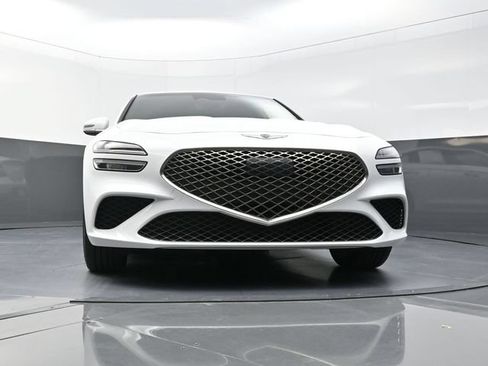 Used 2025 Genesis G70 2.5T RWD image 31