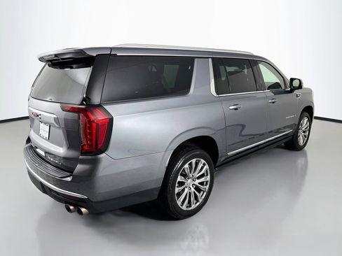 Used 2021 GMC Yukon XL Denali w/ Denali Premium Package AWD/4WD image 9