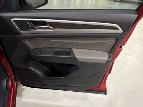 Certified 2023 Volkswagen Atlas SE FWD image 38