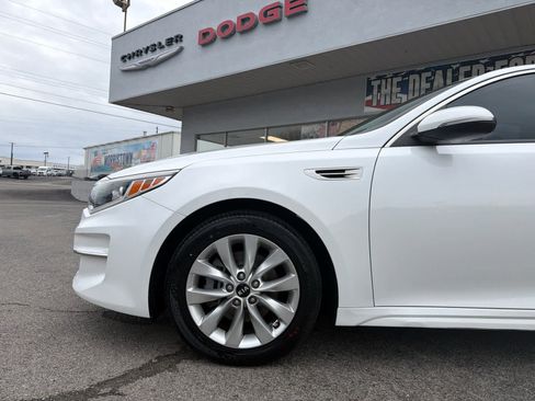 Used 2017 Kia Optima LX w/ Option Group 014 image 2