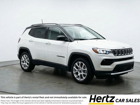 Used 2025 Jeep Compass Limited image 1