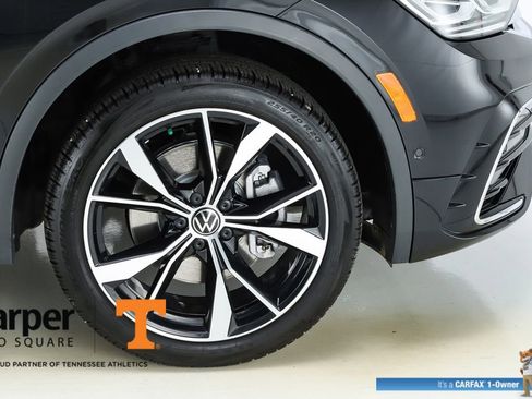 Used 2024 Volkswagen Tiguan SEL R-Line image 14