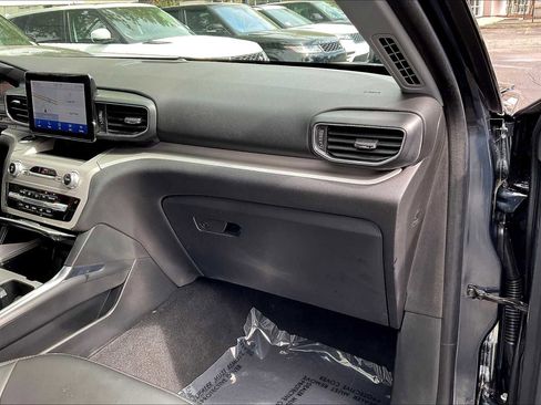 Used 2023 Ford Explorer XLT w/ Equipment Group 202A image 19