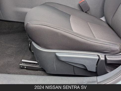 Used 2024 Nissan Sentra SV FWD image 15