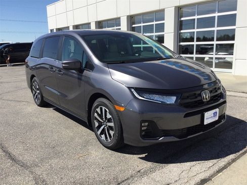 New 2026 Honda Odyssey EX-L image 3