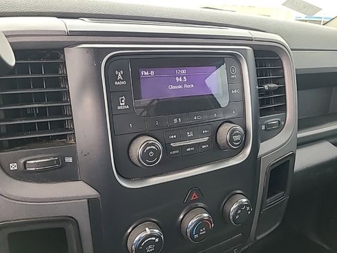 Used 2014 RAM 3500 Tradesman image 19