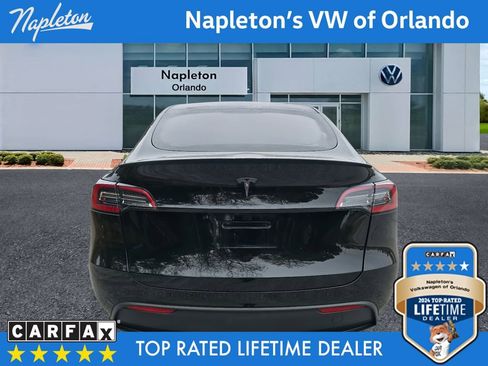 Used 2023 Tesla Model Y Performance image 7