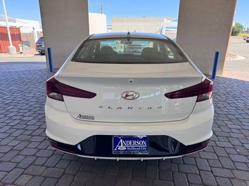 Used 2020 Hyundai Elantra SEL w/ Cargo Package (C1) FWD image 4