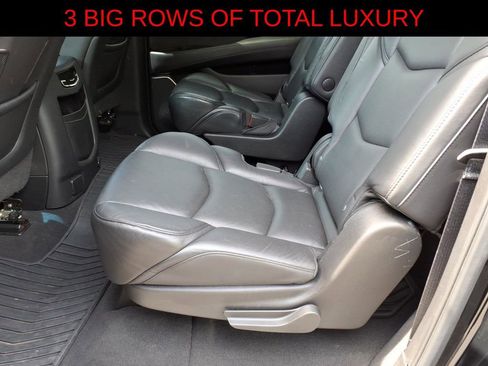 Used 2019 Cadillac Escalade ESV Luxury AWD/4WD image 14