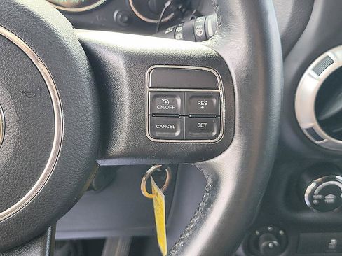 Used 2016 Jeep Wrangler Unlimited Sahara w/ Connectivity Group AWD/4WD image 22