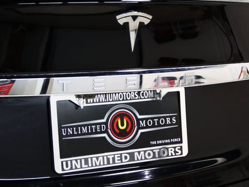 Used 2015 Tesla Model S 70 image 3