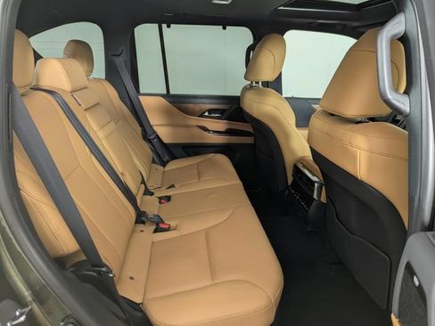 Used 2025 Lexus LX 600 4WD w/ Appearance Package image 20