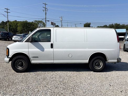 Used 2001 Chevrolet Express 3500 image 1