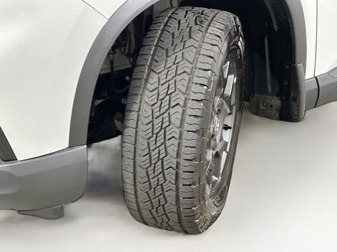 Used 2025 Honda Pilot TrailSport image 25