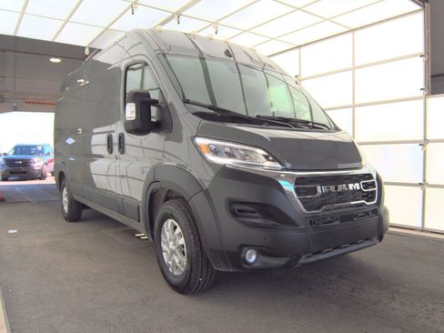 Used 2025 RAM ProMaster 2500 w/ Quick Order Package 22G SLT image 2