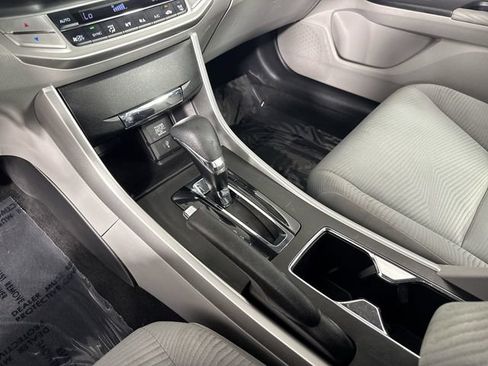 Used 2015 Honda Accord LX image 17