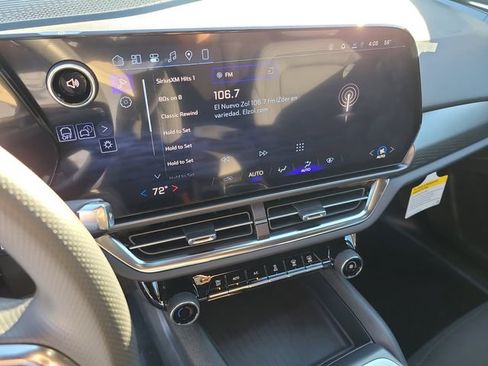 New 2026 Chevrolet Equinox EV LT image 29