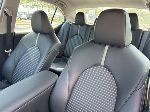Used 2023 Toyota Camry SE FWD image 20