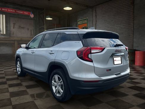 Certified 2022 GMC Terrain SLE w/ Driver Convenience Package FWD image 7