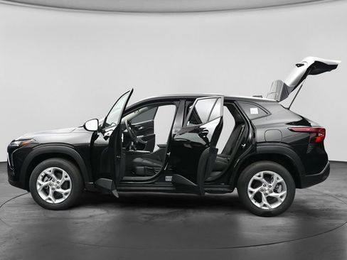New 2026 Chevrolet Trax LS w/ LS Convenience Package FWD image 59