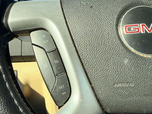 Used 2012 GMC Acadia SLT image 20