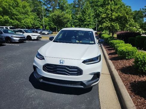 Used 2023 Honda HR-V Sport image 1