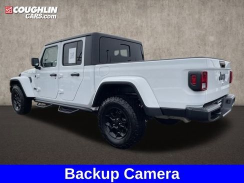 Used 2023 Jeep Gladiator Willys image 3