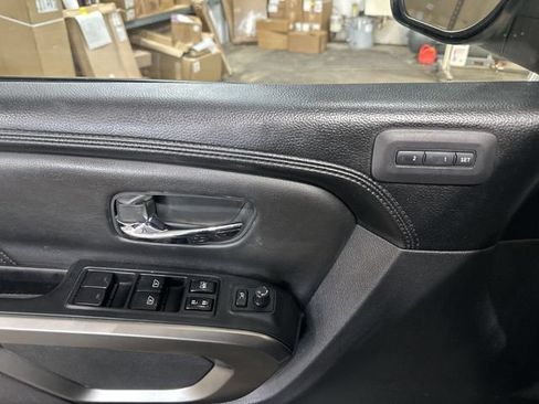 Used 2015 Nissan Armada Platinum w/ 2nd Row Captain Seat Package AWD/4WD image 19