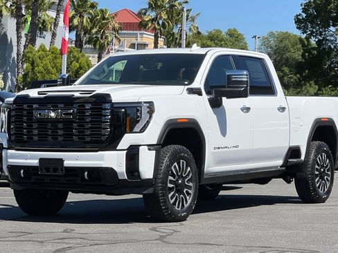 New 2026 GMC Sierra 2500 Denali Ultimate w/ Max Trailering Package AWD/4WD image 9