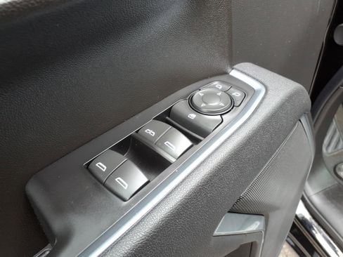 Used 2025 Chevrolet Silverado 1500 LT image 15