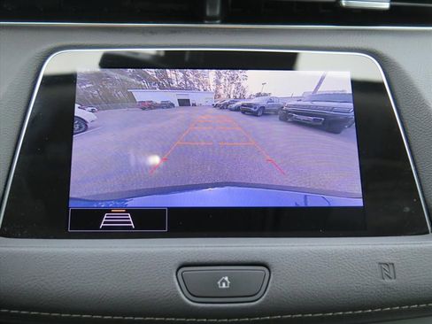 Used 2020 Cadillac XT4 Premium Luxury w/ Cold Weather Package image 15