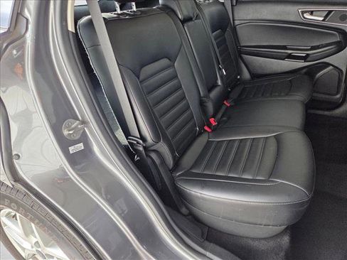 Used 2022 Ford Edge SEL image 18