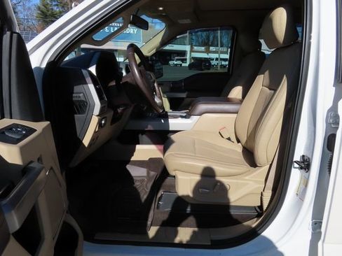 Used 2018 Ford F150 Lariat image 14