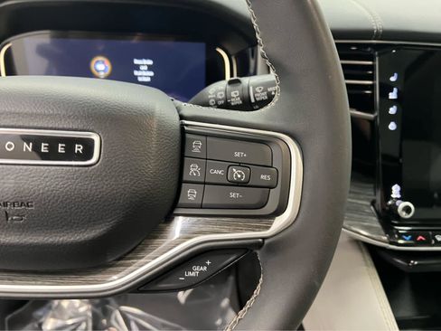 Used 2022 Jeep Wagoneer Series II w/ Premium Group I image 21