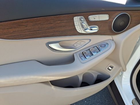Certified 2022 Mercedes-Benz GLC 300 4MATIC image 12