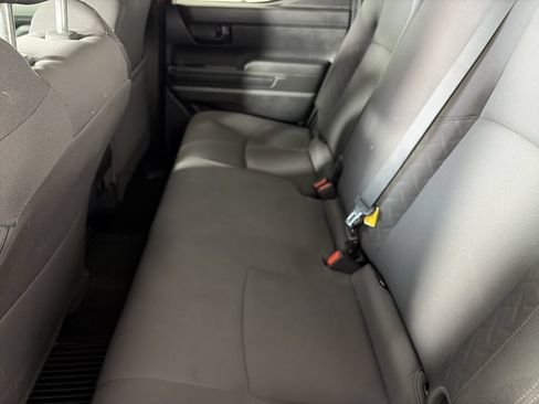 Used 2025 Toyota Tacoma SR5 AWD/4WD image 21