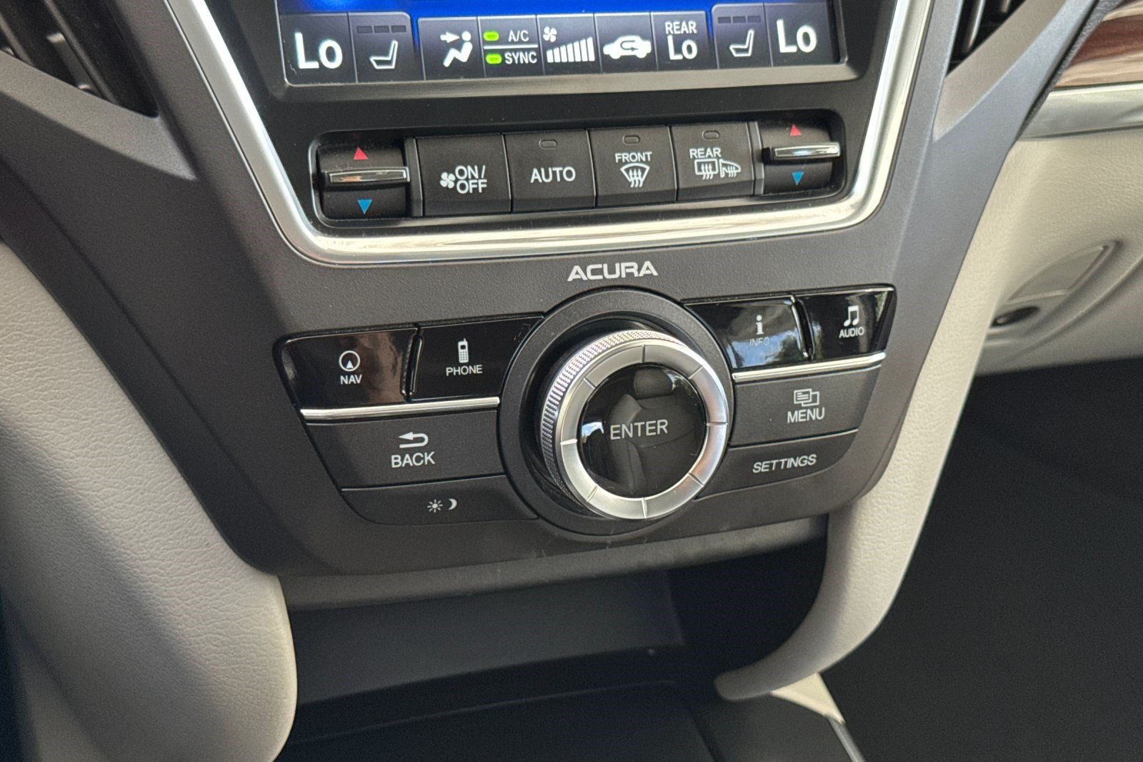 Used 2016 Acura MDX w/ Technology Package AWD/4WD image 27