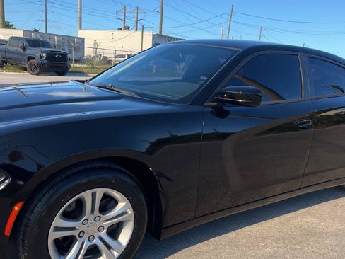 Used 2016 Dodge Charger SE w/ Popular Equipment Group RWD image 5