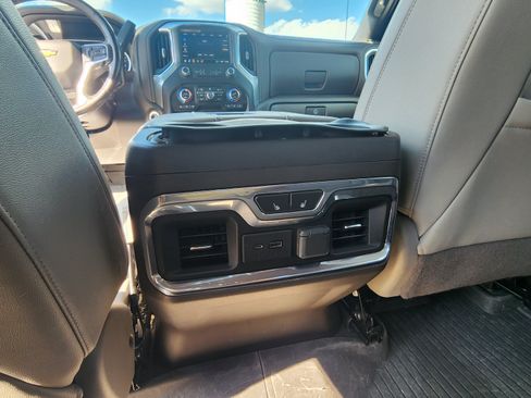 Used 2021 Chevrolet Silverado 1500 LTZ w/ Technology Package AWD/4WD image 21