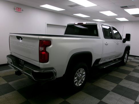 Used 2025 Chevrolet Silverado 2500 LT AWD/4WD image 14
