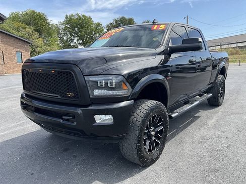Used 2015 RAM 2500 Laramie w/ Black Appearance Group AWD/4WD image 54
