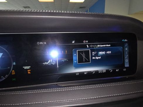 Used 2020 Mercedes-Benz S 560 4MATIC Sedan image 16