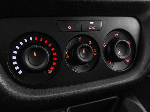 Used 2019 RAM ProMaster City Tradesman FWD image 27
