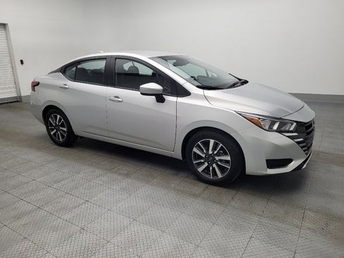 Used 2024 Nissan Versa SV image 11