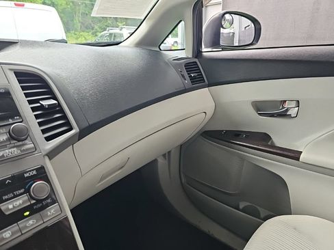 Used 2009 Toyota Venza AWD w/ Convenience Pkg image 24