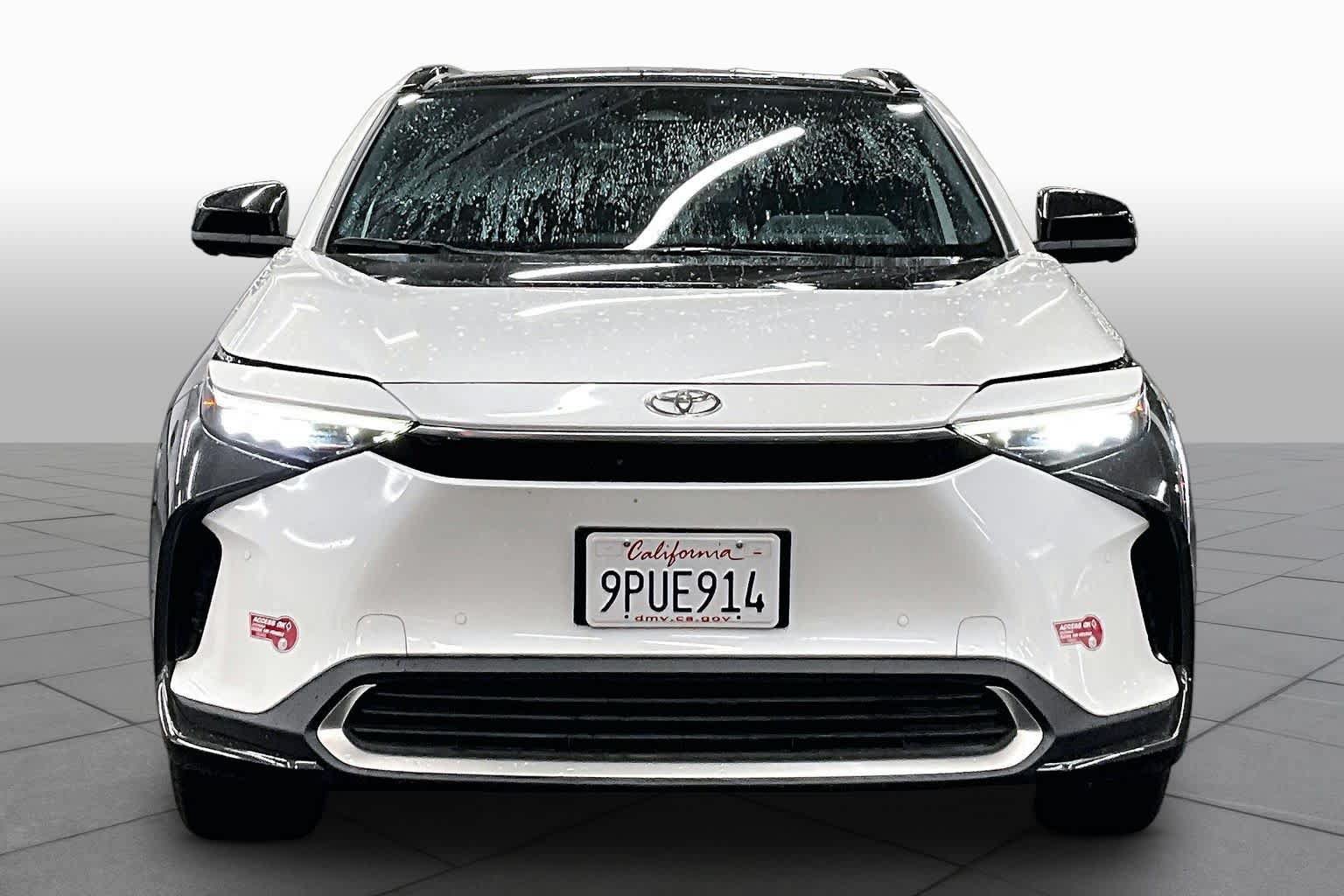 Used 2024 Toyota bZ4X FWD image 3