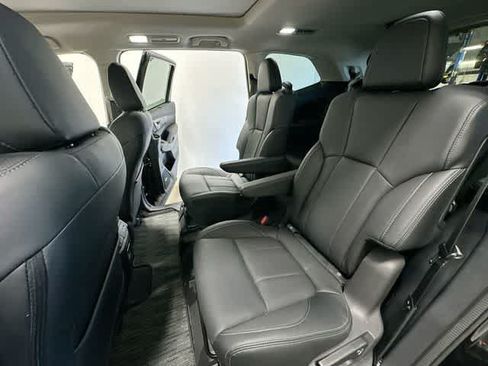 Certified 2025 Subaru Ascent Limited AWD/4WD image 20