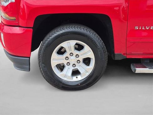 Used 2018 Chevrolet Silverado 1500 LT w/ All Star Edition AWD/4WD image 22