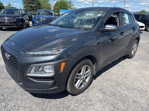 Used 2019 Hyundai Kona SE FWD image 2