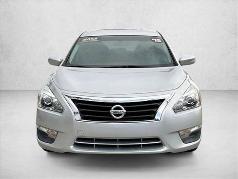Used 2015 Nissan Altima 2.5 S w/ Sport Value Package FWD image 3